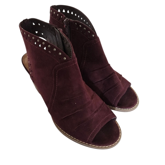 Sonoma Shoes - Women's Sonoma Burgundy Suede Ankle Boots Size 8.5
